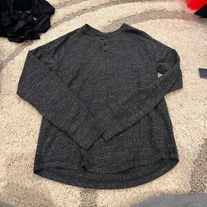 men’s gray gap 3 button long sleeve shirt